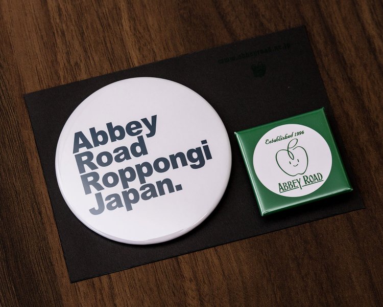 2019年8月から発売開始したオリジナルバッジ。