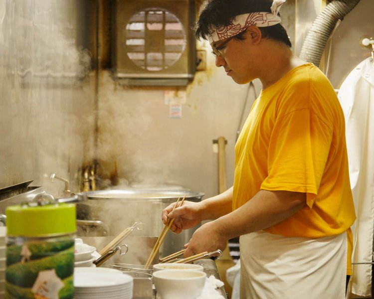 「毎日打つ麺がぶれないように注意しています」と店主の宮川さん。