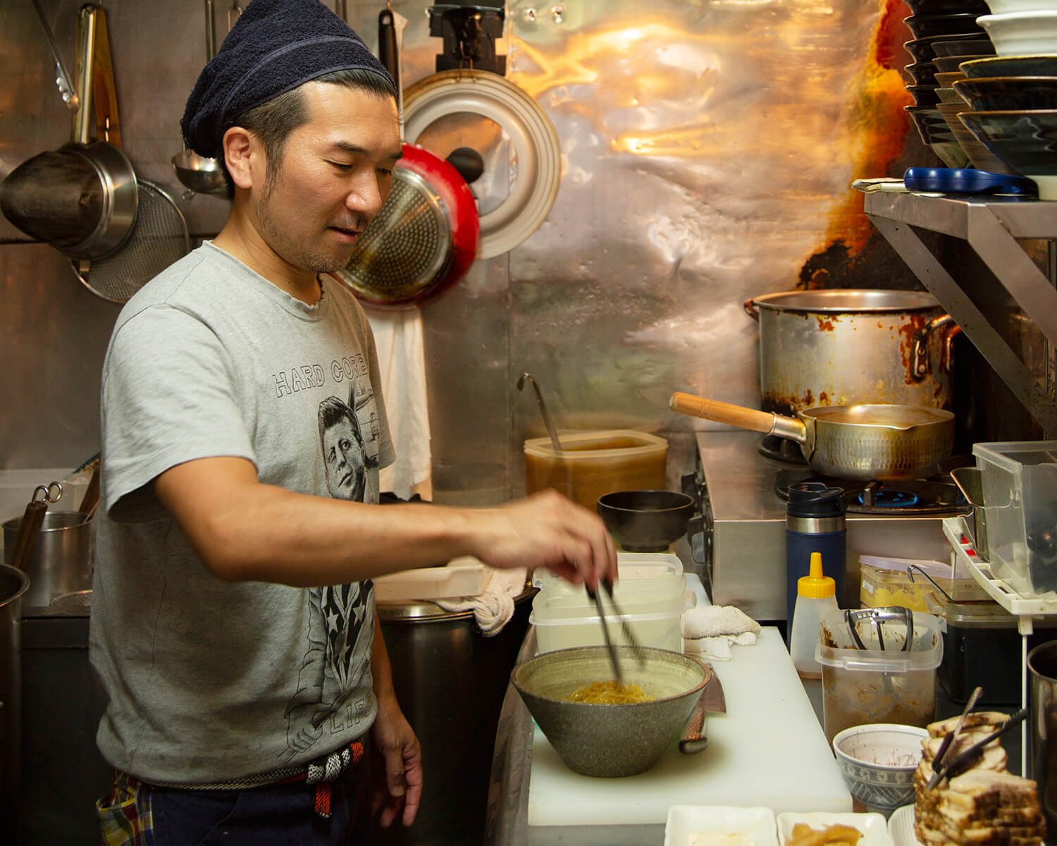 『魚骨らーめん鈴木さん』の店主