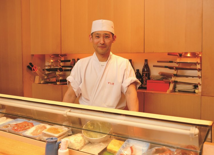 5代目店主の加藤和泰（かずやす）さん。