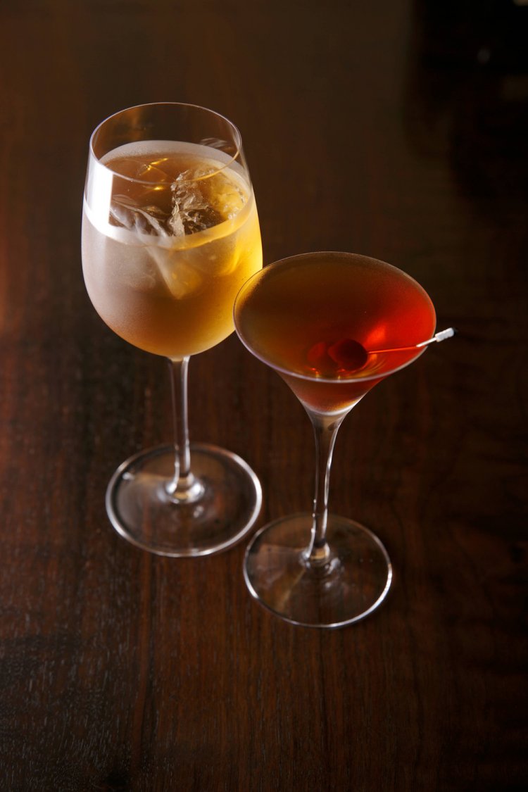 ピノ・デ・シャラント(左)、ロブ・ロイ各1600円。