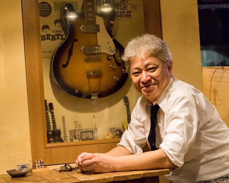 「お酒の扱いは向いていないのであくまでも喫茶店というスタンスにこだわりたい」というが、飲み物のほかフードも豊富で、かつ市村さんのオリジナルメニューだ。