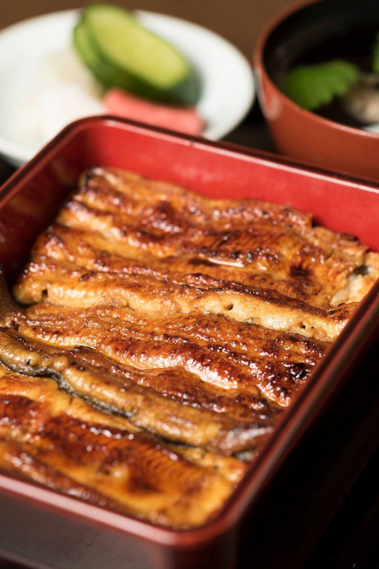 特上うな重(肝吸、上新香付き)3500円。