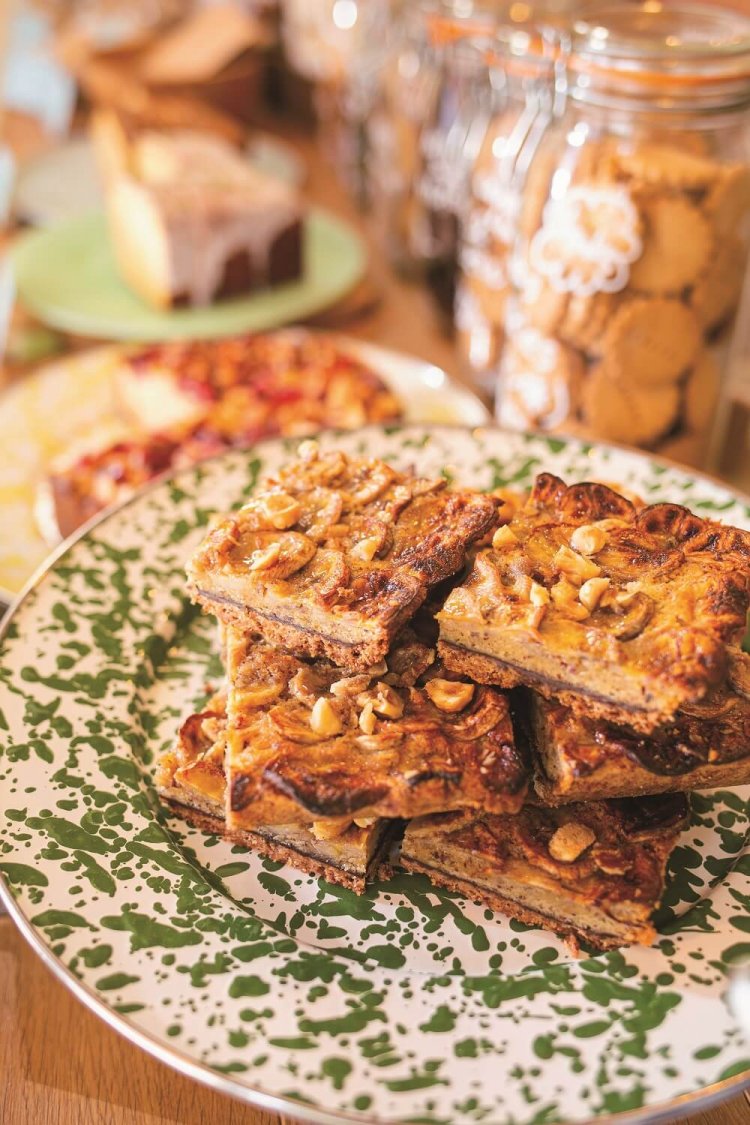 時季によりさまざまな果物を使ったケーキが楽しめる。