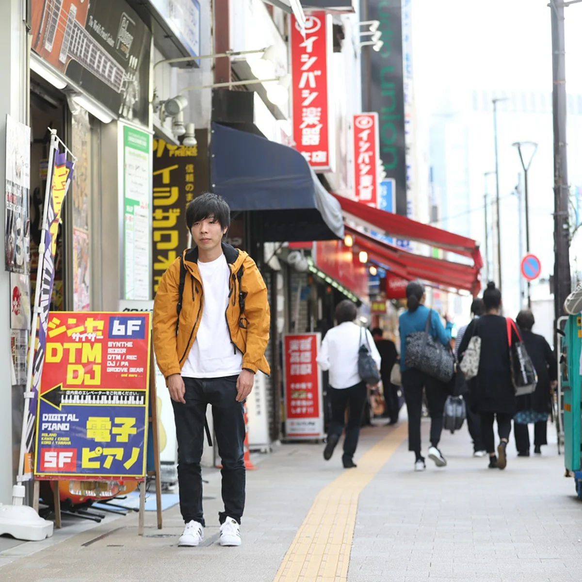 楽器街でギターを買い 楽器街でギターを売るまで ここに来るまで忘れてた さんたつ By 散歩の達人