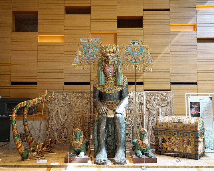 新国立劇場（初台アート・ロフト／情報センター）