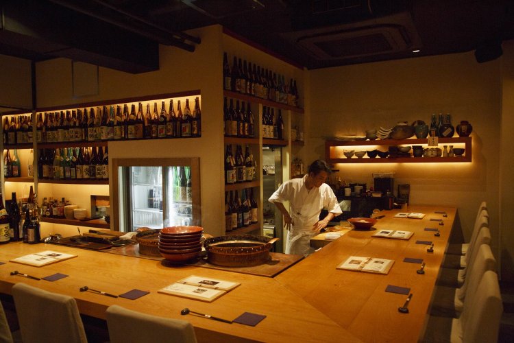 カウンター席もあるので、1人飲みにも使える。