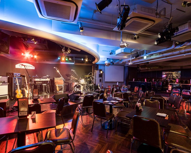 「ビートルナイト」で使われる楽器・機材はすべてCOMMA-DADAのメンバーの私物だという。ヴィンテージ楽器で鳴らされるビートルズ・サウンドを楽しめる。