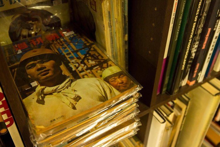 稀少本も気軽に手に取れる。