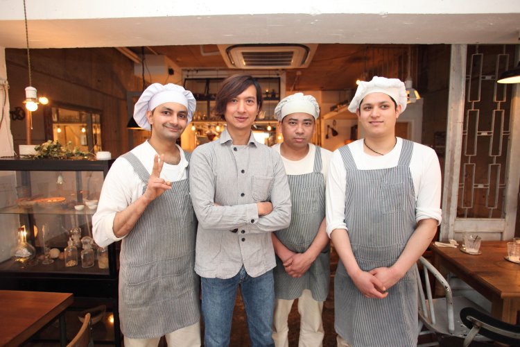 ニールさんとチャーミングな料理人たち。