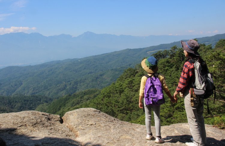 ロープウェイで山の中腹まで。山登り未経験でも往復40分で絶景を楽しめる！～昇仙峡 〜