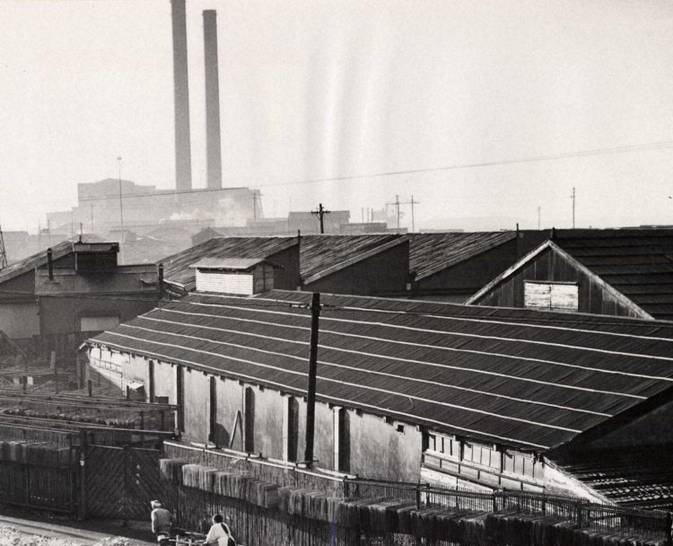 4本の煙突はひし形に配置されている。2本に見える場所も少なくなかったようだ。