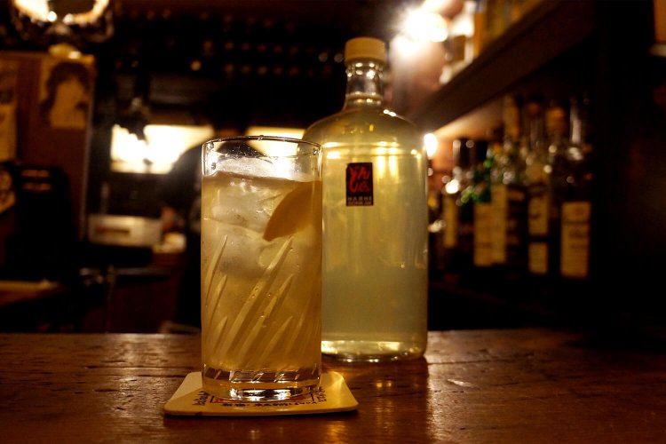 「どん底カクテル（ドンカク）」グラス650円