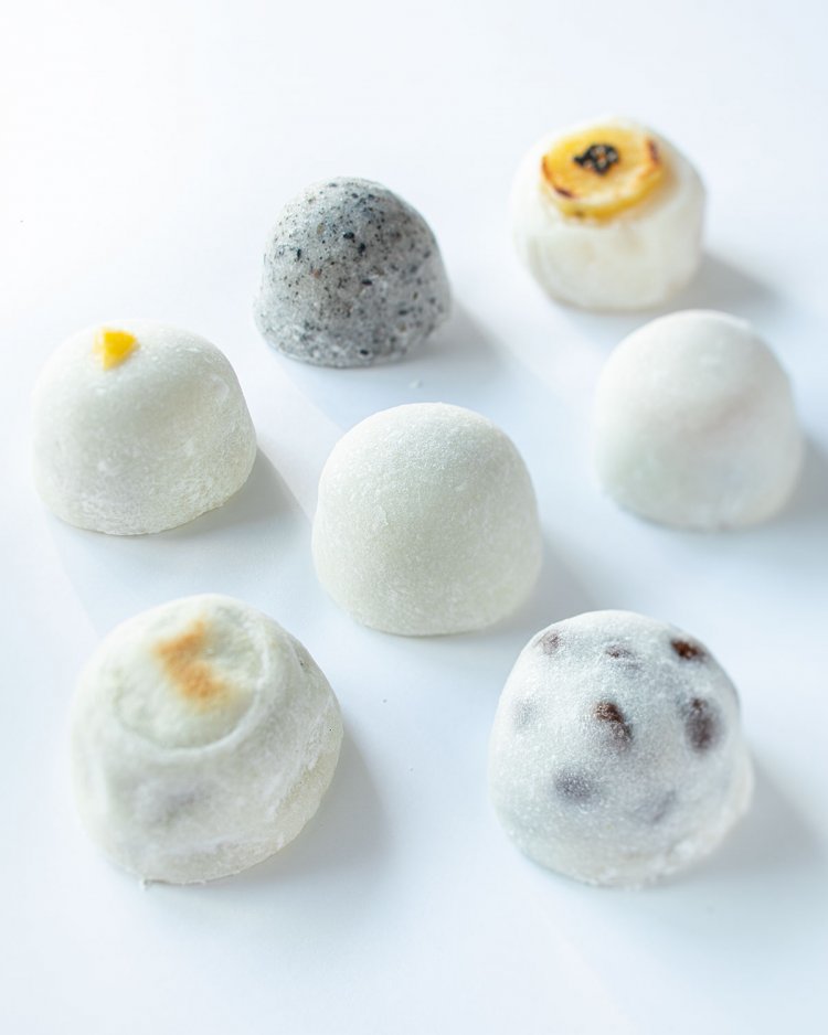 いちやの大福（中央）162円を筆頭に季節限定など種類豊富。