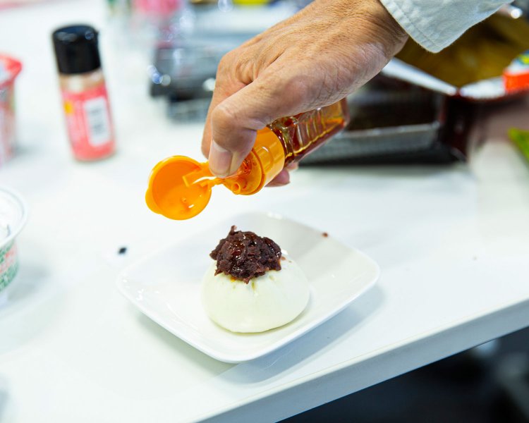 ラー油よりゴマ油だろうよ。