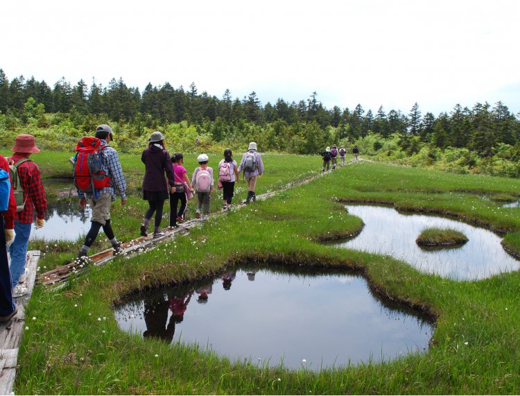 この地に居住したという平家重臣の名字から名付けられたそう。