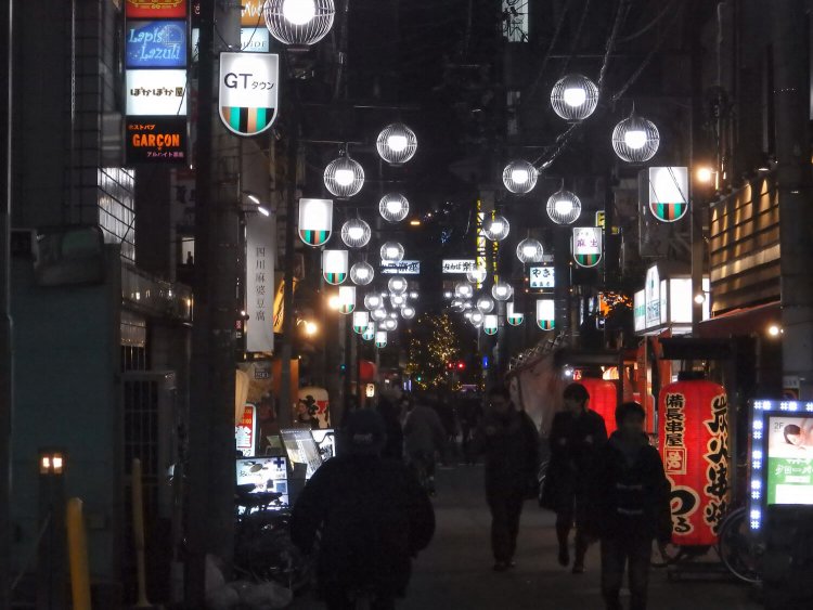 ふらつき甲斐のありそうな“座裏”