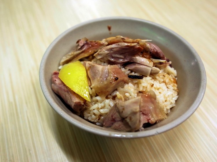 11_噴水鶏肉飯2