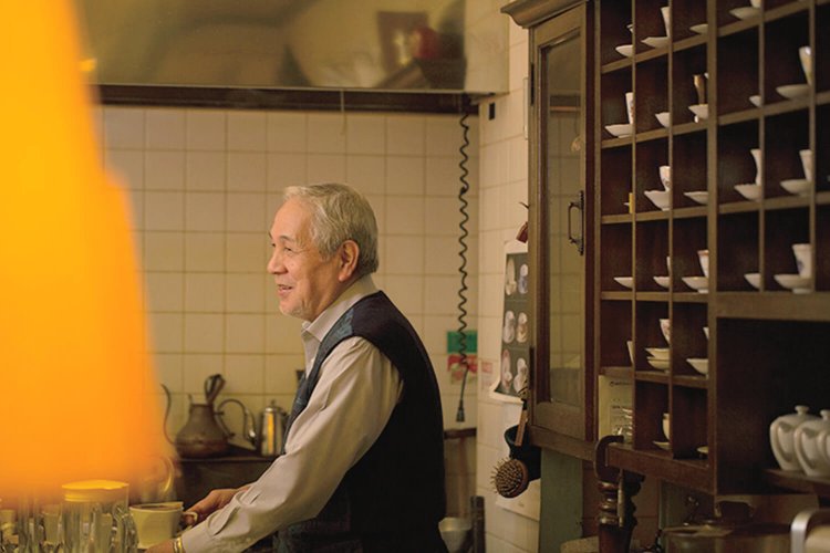 店主の井田さん。