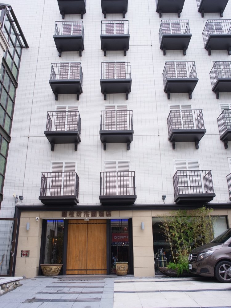 シックで清潔感のある外観