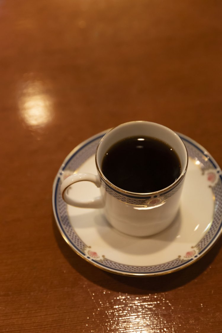 コーヒーはネルドリップで1杯ずつ丁寧に抽出する。コーヒーはブレンド920円～。