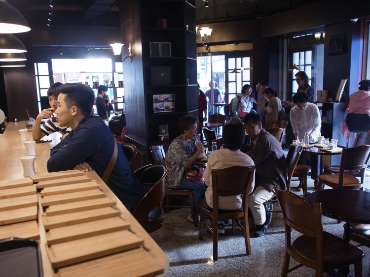 クラシカルな落ち着きのある内装