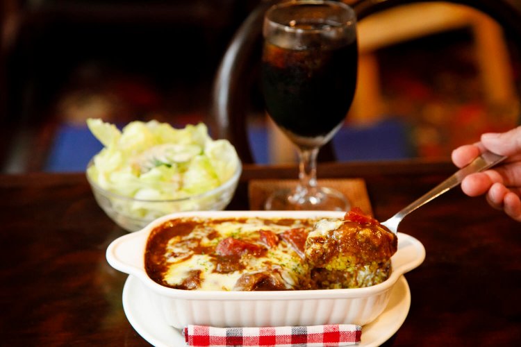 ランチセットのチーズカレー980円。