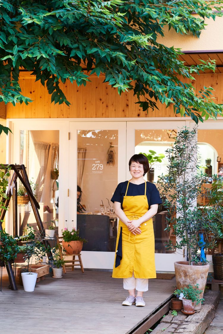 ご近所の方の手伝いがあって完成したガーデニングスペース。