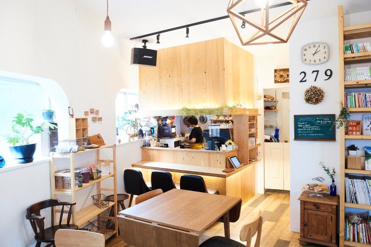 時間を気にせずくつろげる店内。