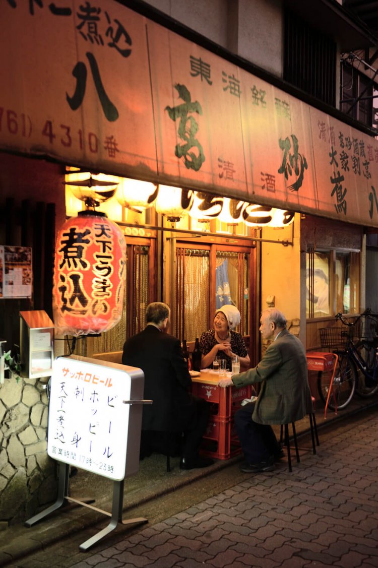 看板も昔のままで味がある。