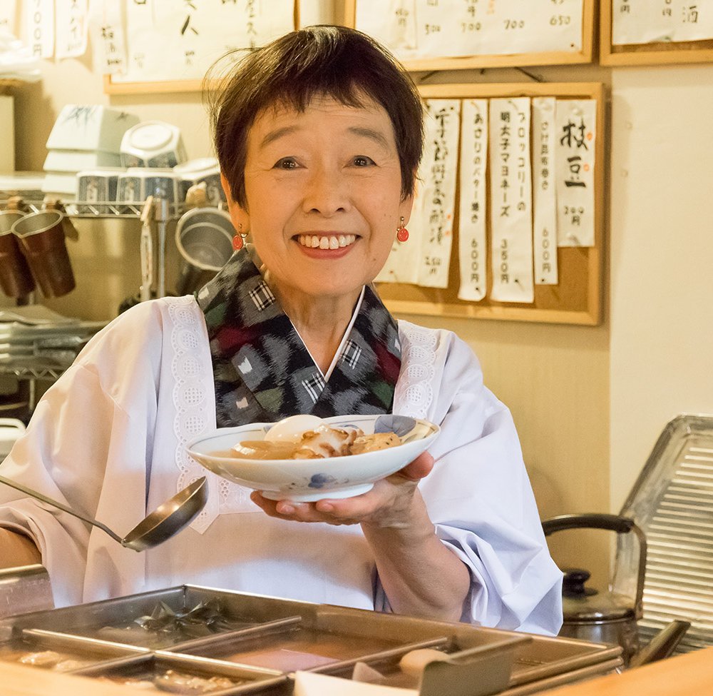 創業以来BGMがず〜っとビートルズの、三鷹『おでん屋えがお』