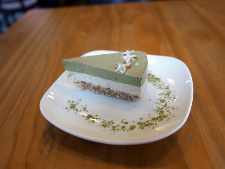 ケーキ類もかなりおいしい。