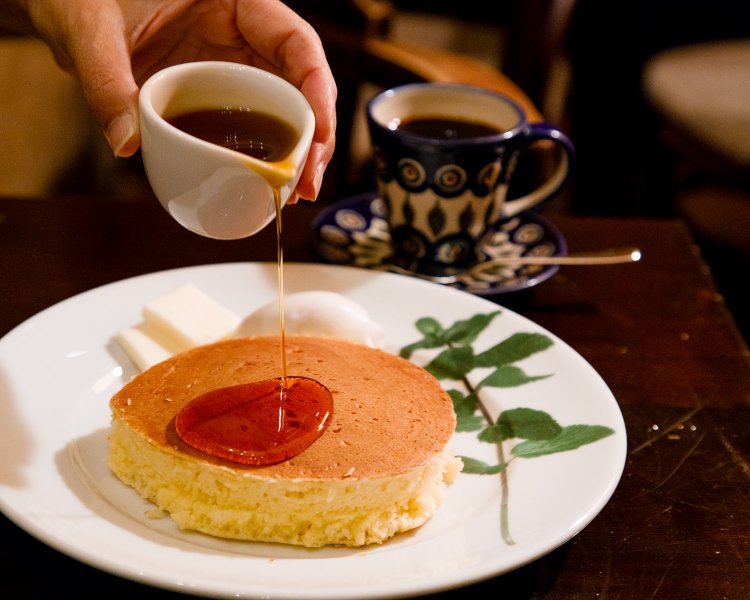 ホットケーキ780円と香咲ブレンド670円。