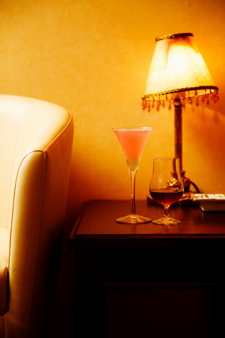 県産ウイスキー「イチローズモルト」を使う埼玉のイメージカクテル、四季彩1296円。グレンドロナック2160円。