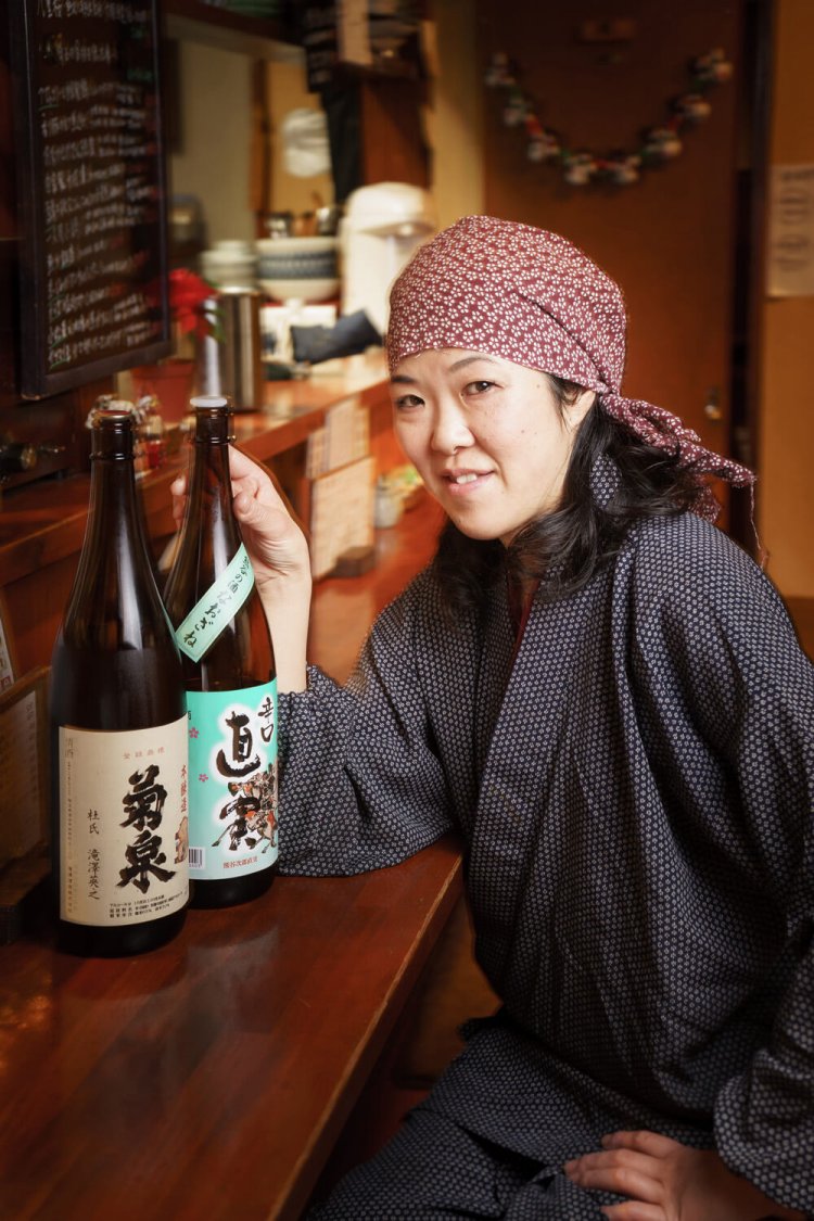 「埼玉の地酒は食中酒にちょうどいいの」唎酒師の資格も持つ佐藤紀子さん。