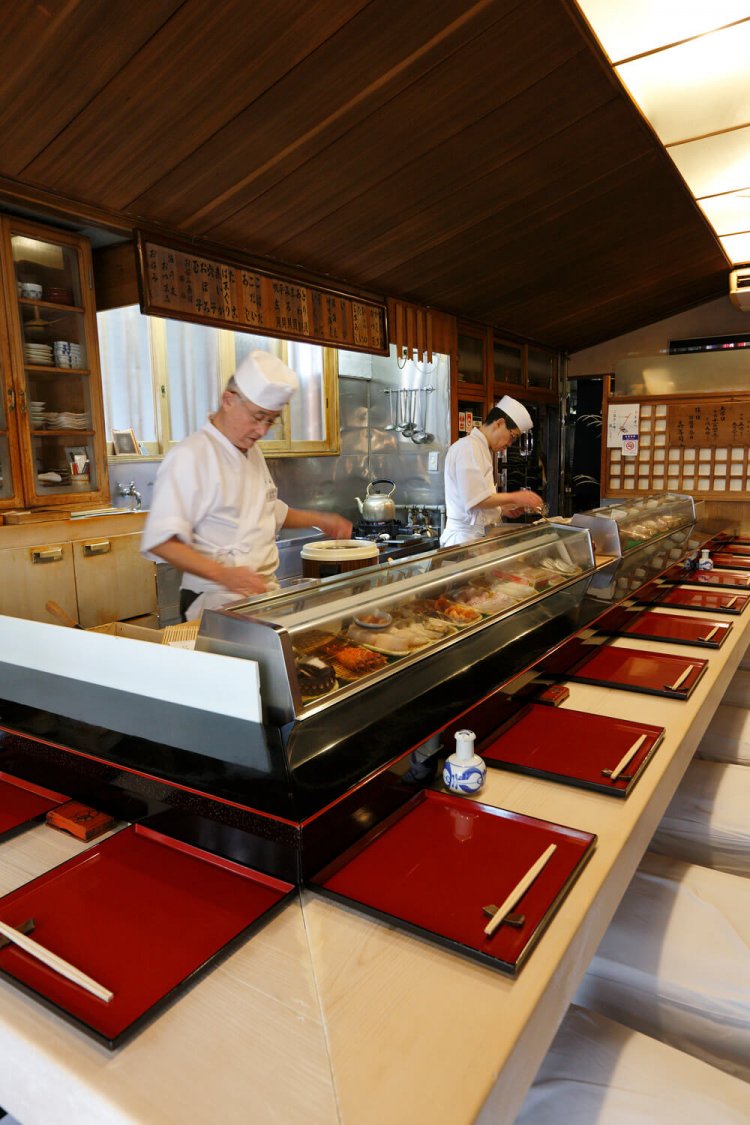 凛とした店内。