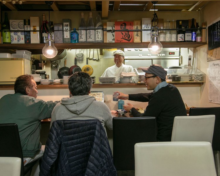 写真の１階に加え、2階席も。