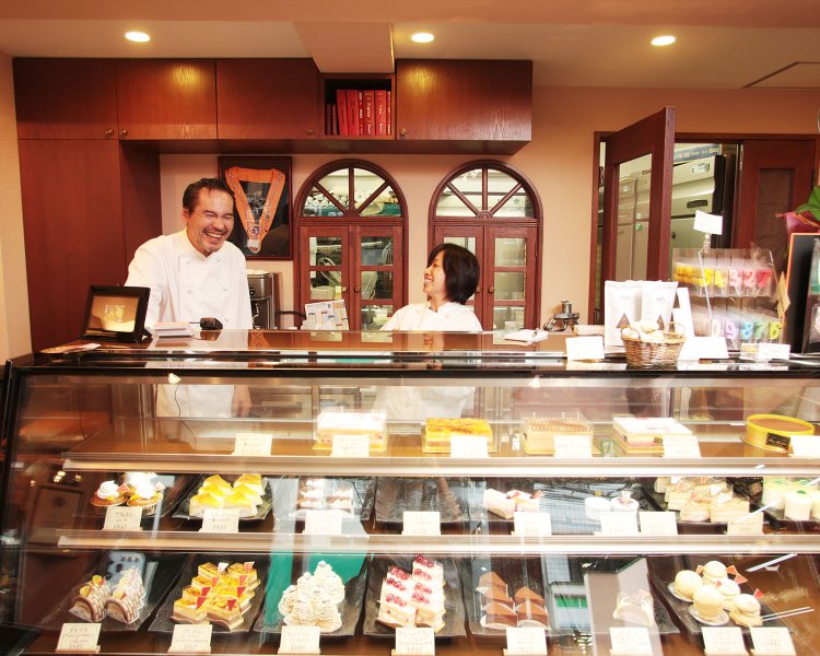 店主・吉川夫妻。 