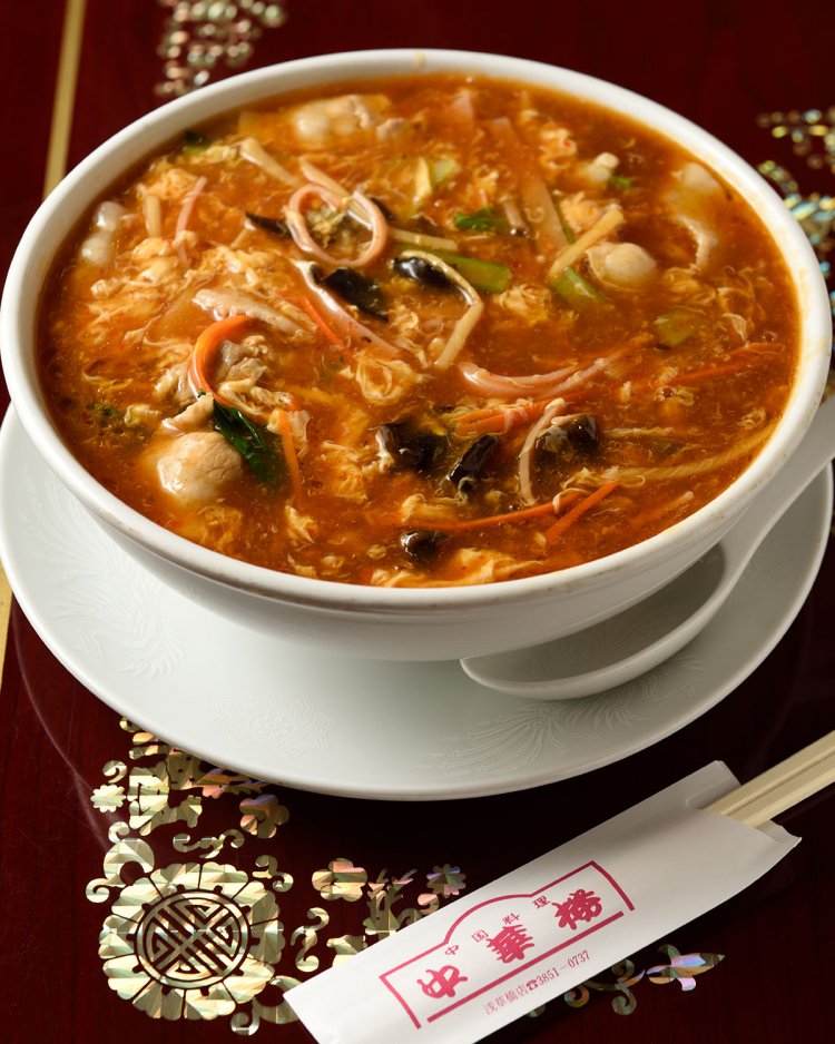 酸辣湯麵960円。