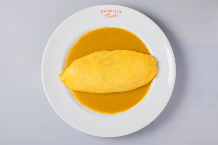 ライスにもケチャップが少量入り、甘みを感じる。