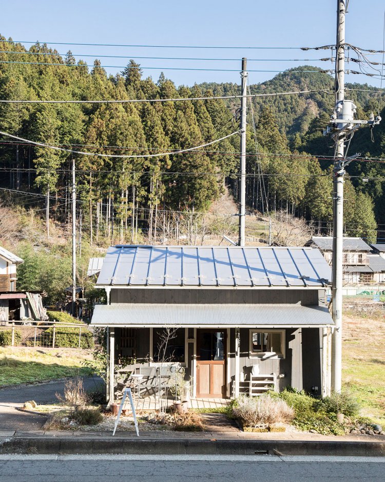 2013年開店。落ち着いた雰囲気を保つため10歳未満の子は入店不可。