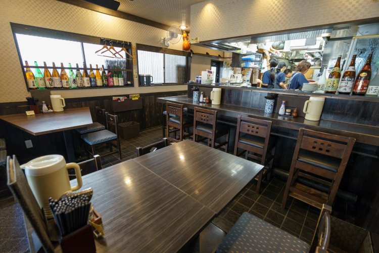 全16席。1999年に十条で開店、10年後に志茂へ移転。