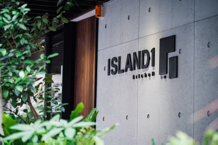 駅から３分という便利な立地。