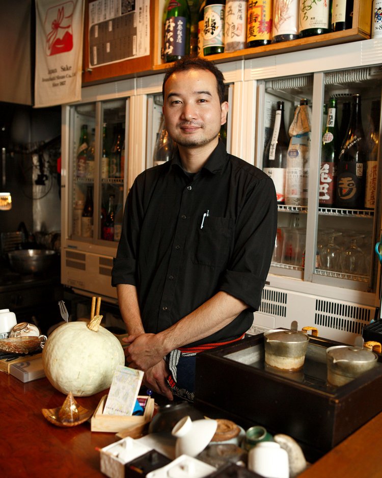2015年に同店をオープンさせた店主の村本昌彦さん。