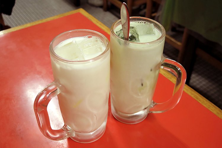 農協サワー450円と、青汁農協サワー450円