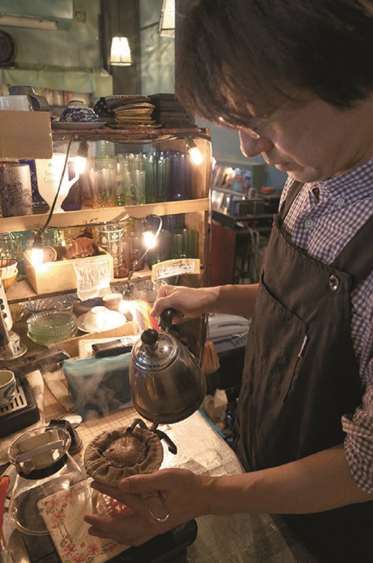 コーヒー一律680円はポットサービス。