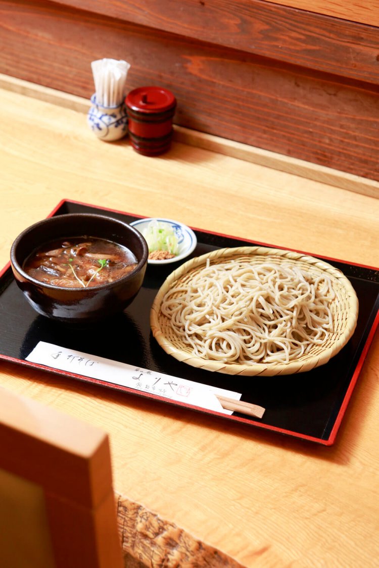 生粉打（十割）田舎汁1070 円。二八そばやうどんも。