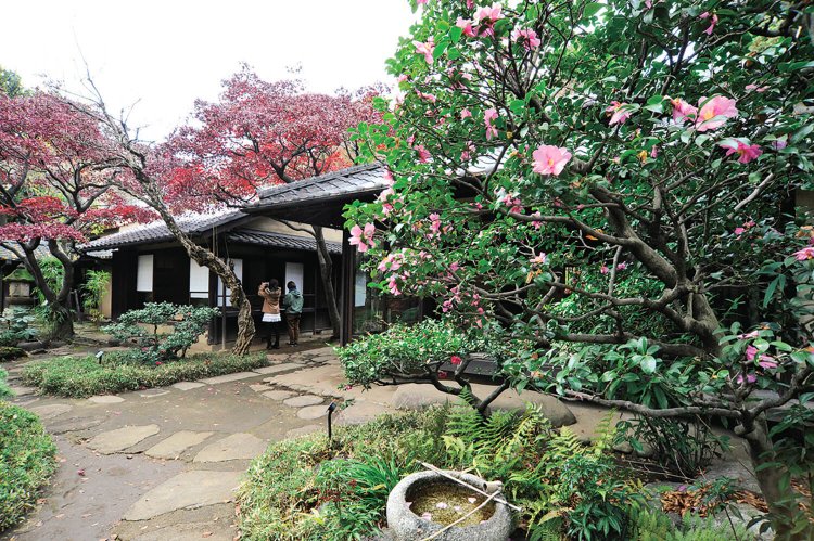 林芙美子記念館