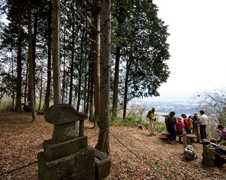 安中榛名駅を起終点に義士像に寄って周回されることが多い石尊山（せきそんざん）。