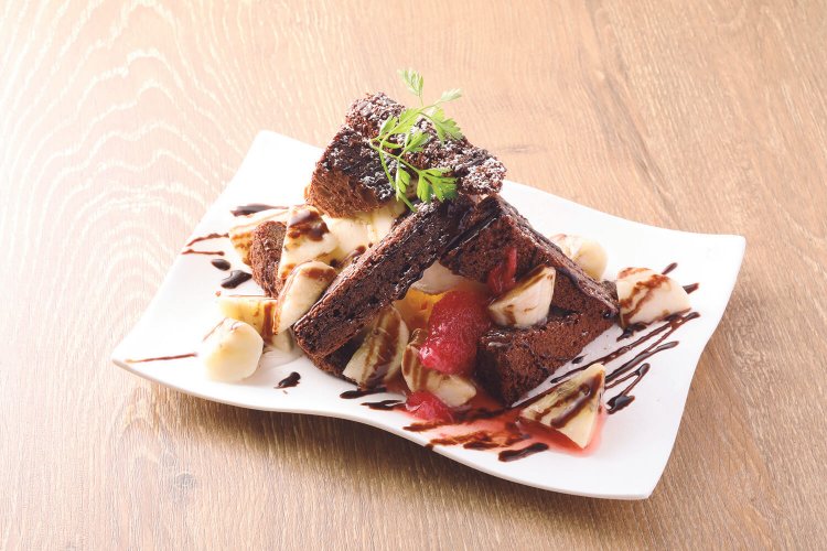 Social Cafe Sign with Me × very berry soup 春日店